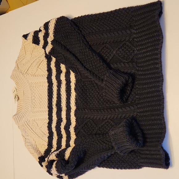 LL Bean  Fisherman Sweater - Picture 2 of 7